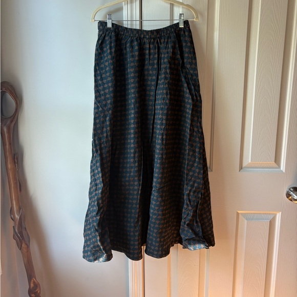 Runaway bicycle skirt - Picture 4 of 5